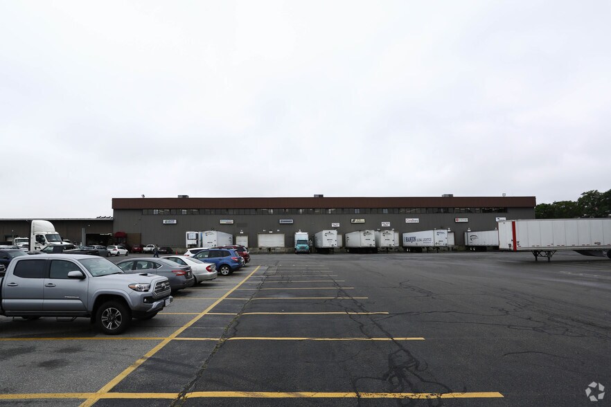 More Photos Of 140 Eastern Ave, Chelsea Truck Terminal For Lease
