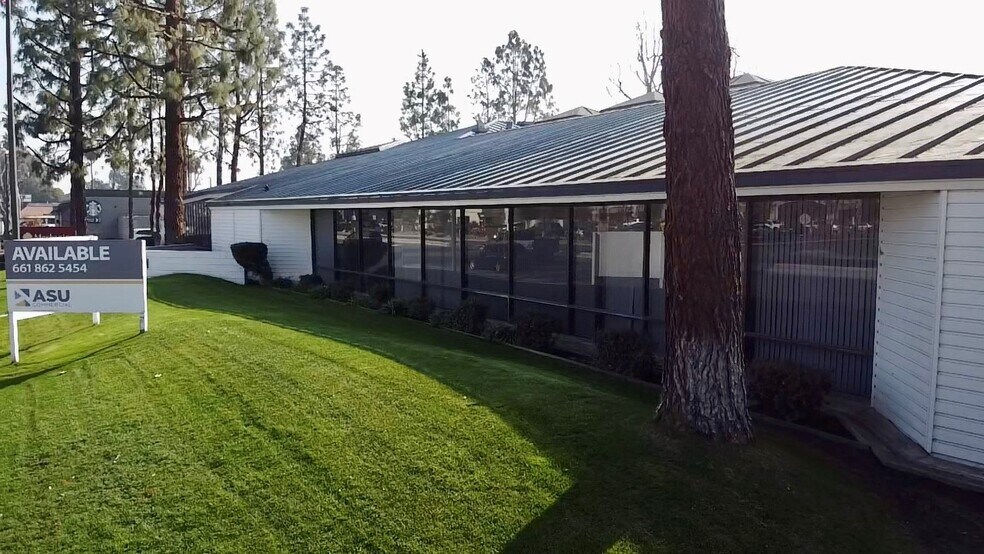 More Photos Of 5151 Stockdale Hwy, Bakersfield Office For Sale