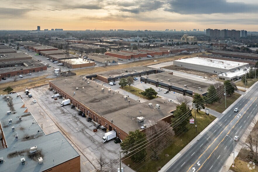 More Photos Of 270, 300, 330 Esna Park Dr, Markham Service For Sale