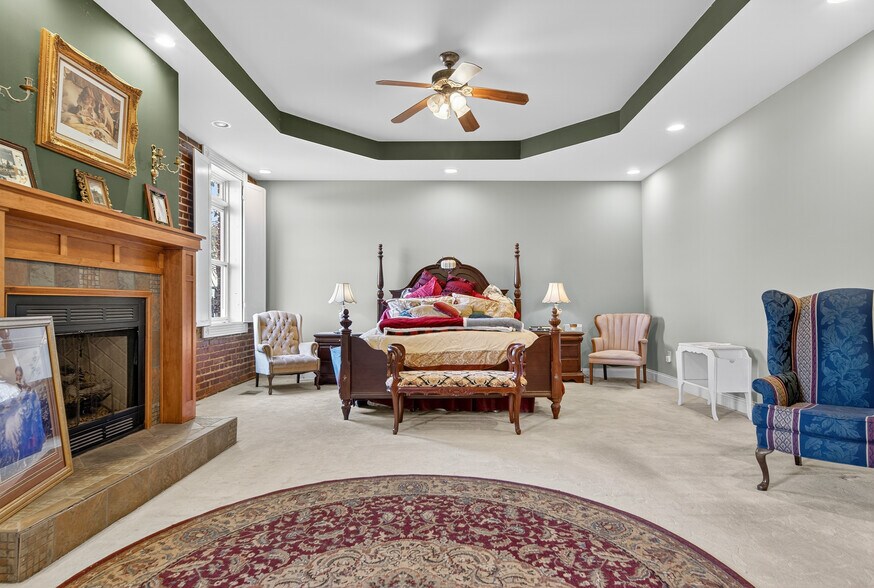 More Photos Of 109 7th Ave E, Springfield Flex For Sale