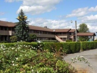 Primary Photo Of 122 SW Interstate Ave, Chehalis Hotel For Sale