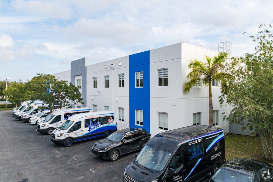 More Photos Of 2550 NW 100th Ave, Doral Office Residential For Lease