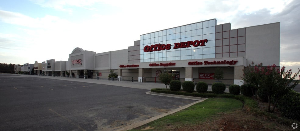 More Photos Of 200-500 Cornerstone Blvd, Hot Springs Unknown For Lease