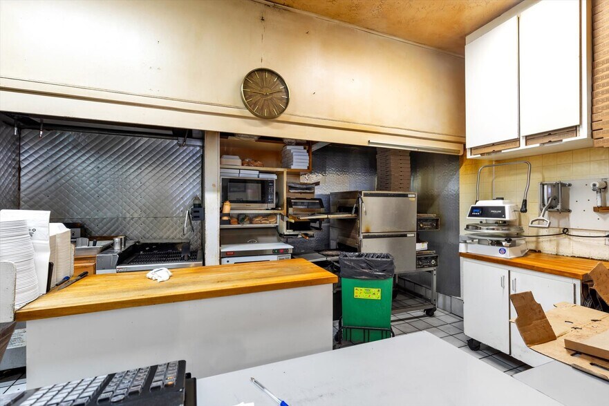 More Photos Of 2380 Main St, Cambria Restaurant For Sale