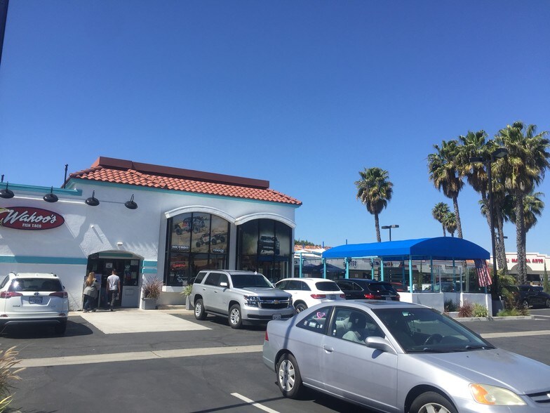 More Photos Of 10877-10911 Los Alamitos Blvd, Los Alamitos Unknown For Lease