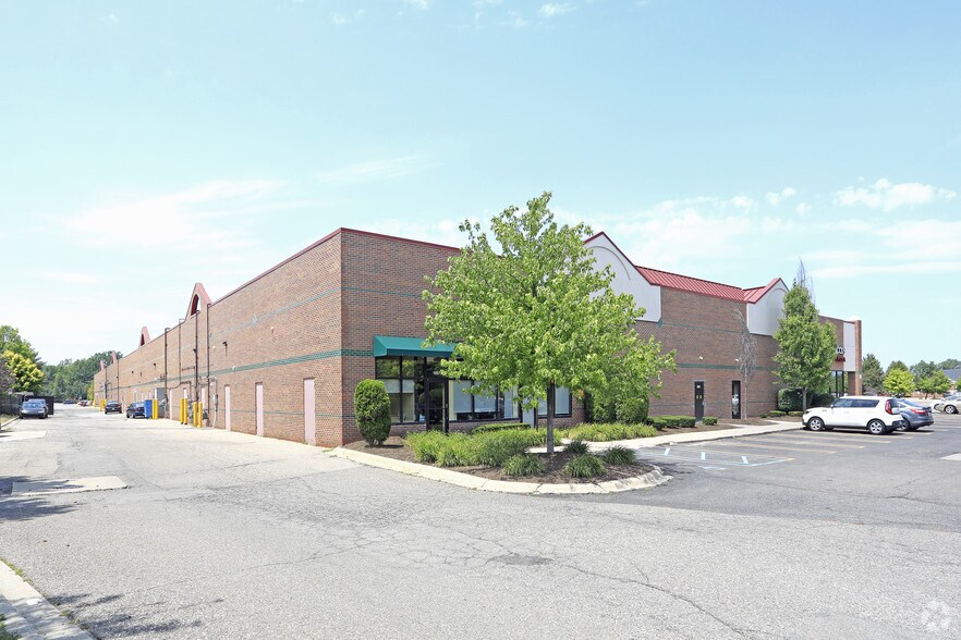 More Photos Of 1657-1965 N Canton Center Rd, Canton Township Unknown For Lease