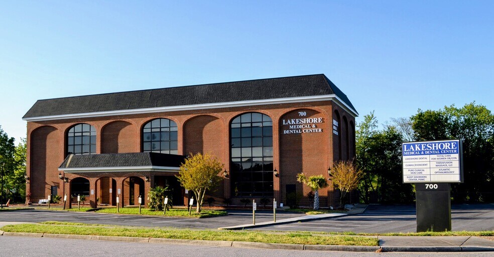 More Photos Of 700 Independence Cir, Virginia Beach Medical For Lease