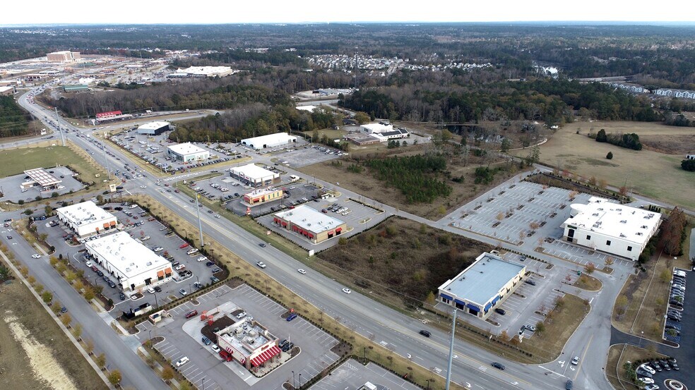 More Photos Of 460 Killian Rd, Columbia Freestanding For Lease