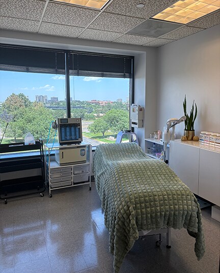 More Photos Of 7430 E Caley Ave, Englewood Medical For Lease