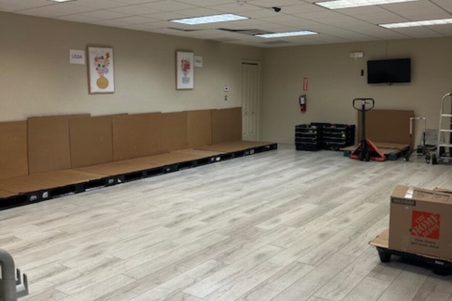 More Photos Of 541 S State Road 7, Margate Unknown For Lease