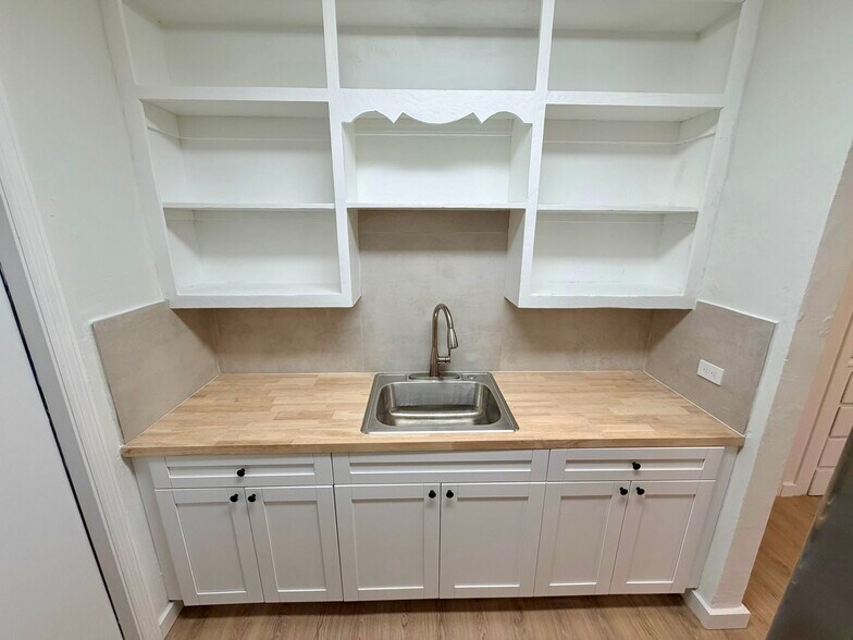More Photos Of 255 NW 32nd St, Miami Apartments For Sale