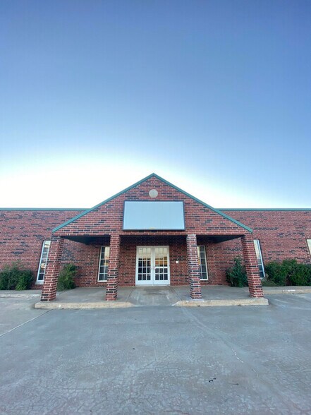 More Photos Of 1885 Piedmont Rd N, Piedmont Storefront Retail Office For Lease