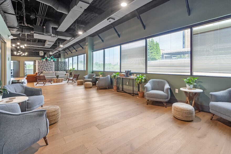 More Photos Of 200 W Towsontown Blvd, Towson Office For Sale