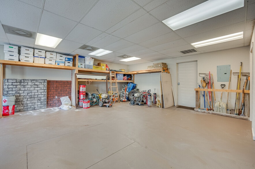 More Photos Of 8220 Stephanie Dr SW, Huntsville Flex For Sale