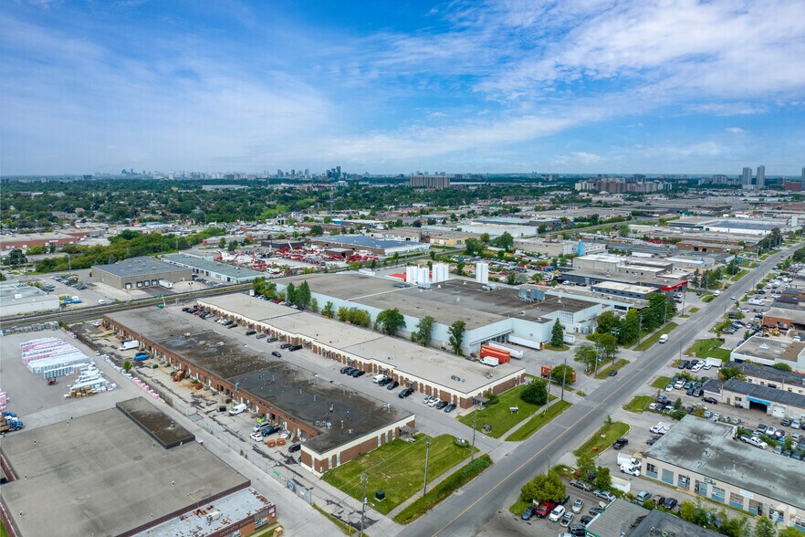 More Photos Of 140 Midwest Rd, Toronto Distribution For Lease