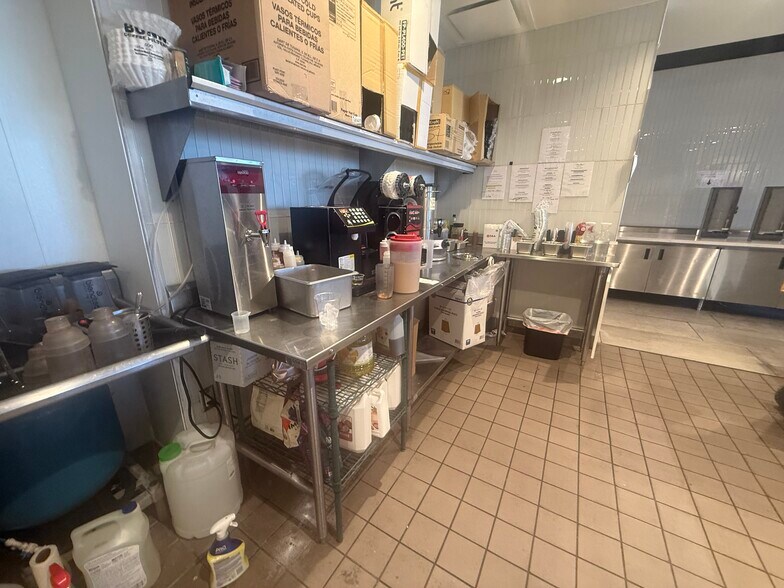 More Photos Of 2520 E Craig Rd, North Las Vegas Freestanding For Lease