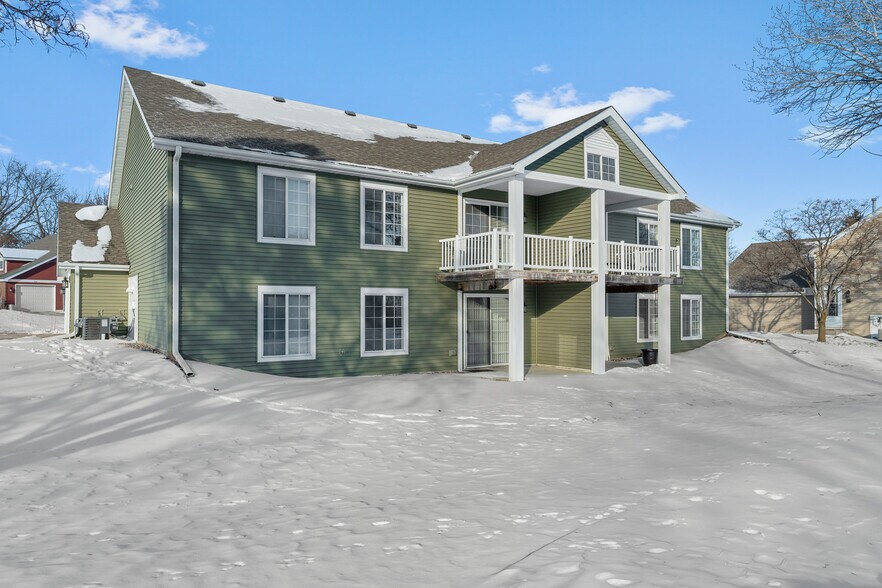 More Photos Of 8254 Windsong Dr, Eden Prairie Apartments For Sale
