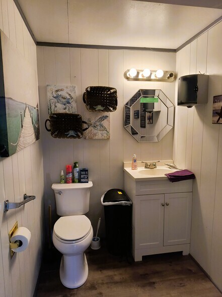 More Photos Of 111 W 12th St, Larned Freestanding For Sale