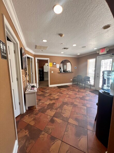 More Photos Of 766 Deltona Blvd, Deltona Flex For Sale