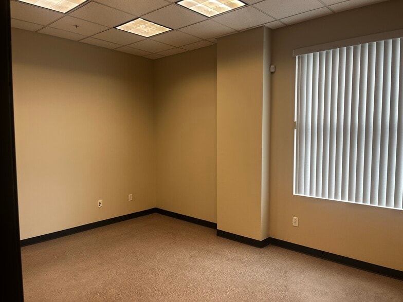 More Photos Of 7490 Commercial Way, Henderson Warehouse For Sale