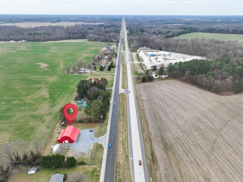 More Photos Of 8977 DuPont Blvd, Lincoln Convenience Store For Sale
