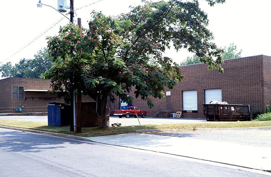 More Photos Of 2651 Bagby Ln, Charlotte Warehouse For Sale
