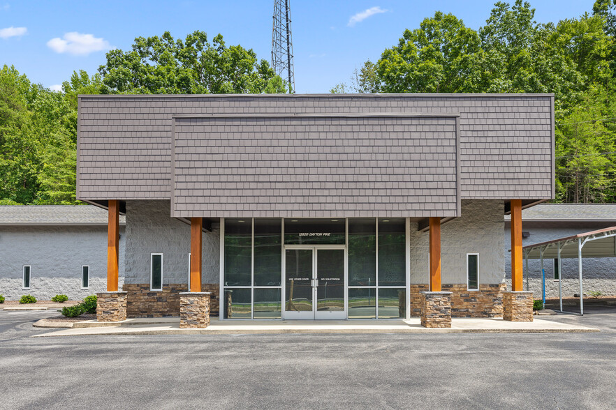 Primary Photo Of 12820 Dayton Pike, Soddy Daisy Medical For Sale