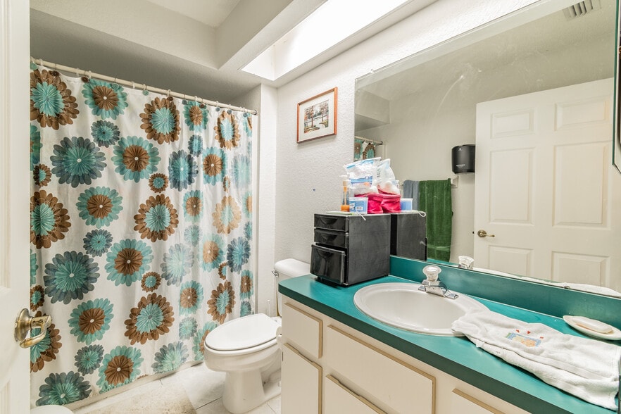 More Photos Of 4407 Millwood Rd, Spring Hill Assisted Living For Sale