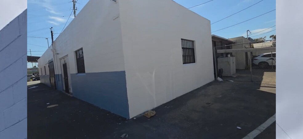 More Photos Of 8913 National Blvd, Los Angeles Manufacturing For Lease