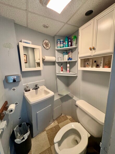 More Photos Of 1226 S Main St, Fall River Freestanding For Sale