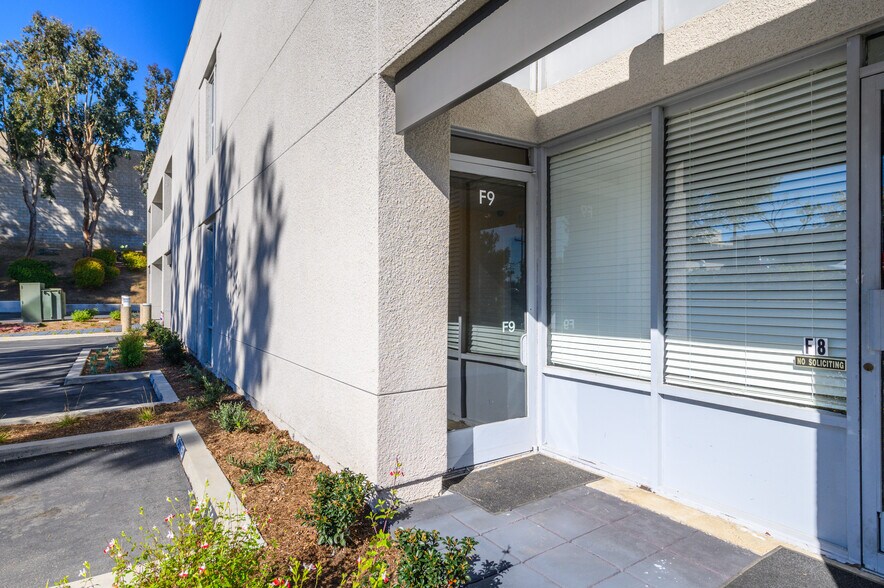 More Photos Of 711 W 17th St, Costa Mesa Light Manufacturing For Sale