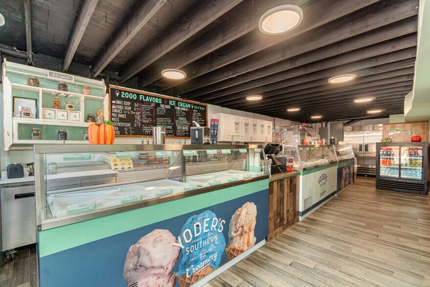 More Photos Of 80 Old San Carlos Blvd, Fort Myers Beach Restaurant For Sale