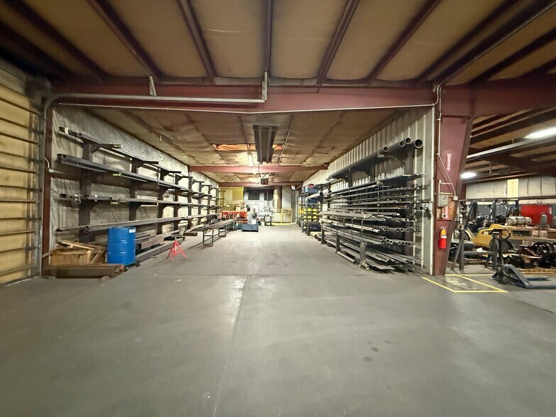 More Photos Of 2120 4th Ave, Holdrege Industrial For Sale