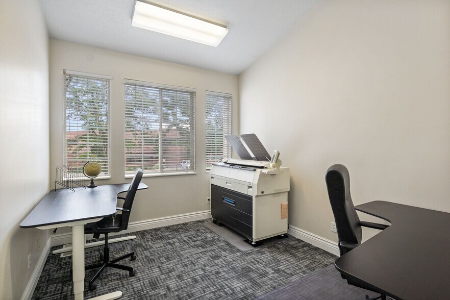 More Photos Of 9672 S 700 E, Sandy Office For Sale
