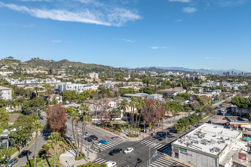 More Photos Of 1114 N Crescent Heights Blvd, West Hollywood Restaurant For Lease