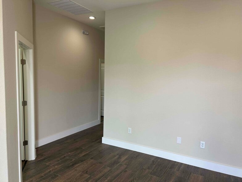 More Photos Of 2951 FM 1460, Georgetown Office For Sale