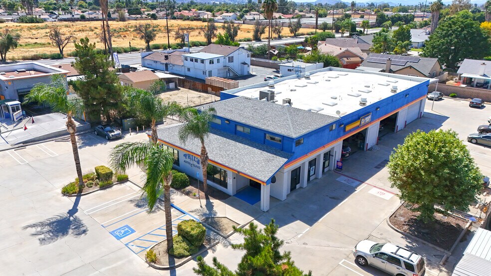 Primary Photo Of 111 N Soboba St, Hemet Auto Repair For Sale