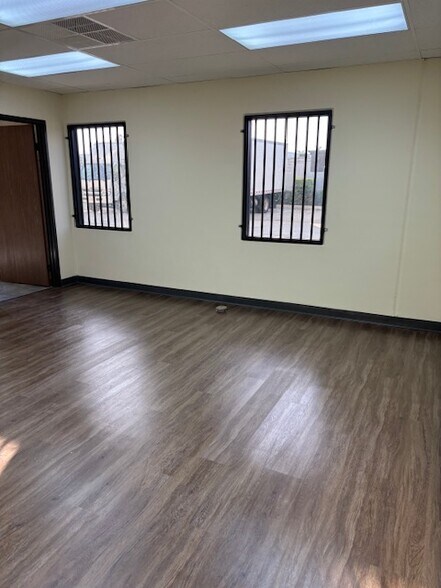 More Photos Of 11135 E Rush St, South El Monte Manufacturing For Lease