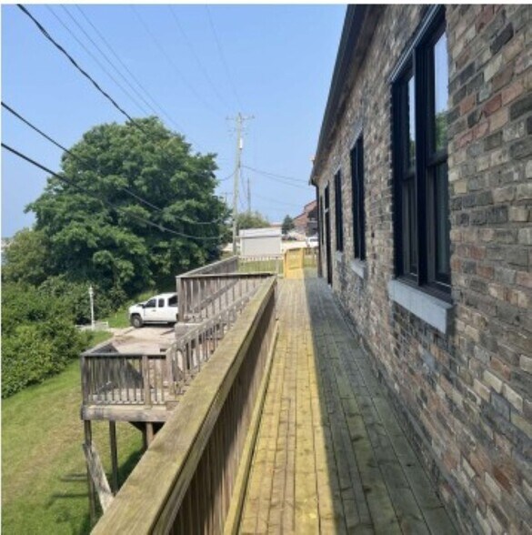 More Photos Of 308 River St, Manistee Storefront Retail Office For Lease