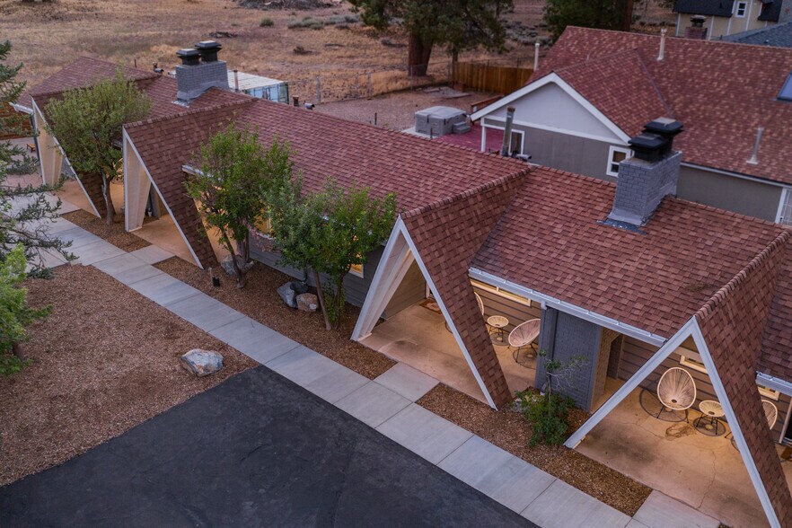 More Photos Of 560 Edgemoor Rd, Big Bear Lake Hotel For Sale