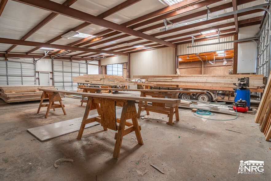 More Photos Of 1600 E New Jersey Ave, Midland Industrial For Sale