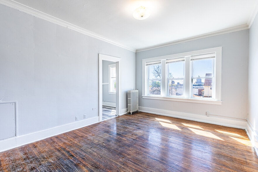 More Photos Of 312 Lake Ave, Rochester Apartments For Sale