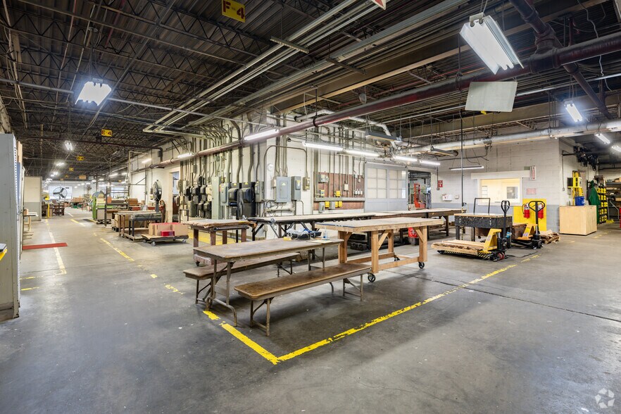 More Photos Of 900 Jefferson Ave, Newport News Manufacturing For Lease