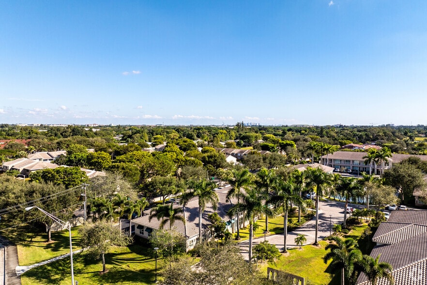 More Photos Of 5200 S University Dr, Davie Office For Sale