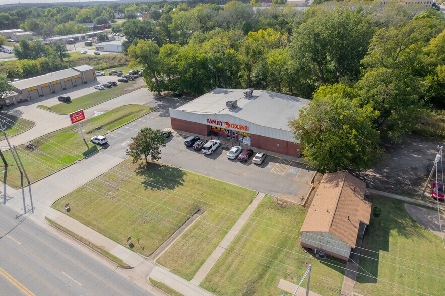 More Photos Of 802 S Perkins Rd, Stillwater Freestanding For Lease