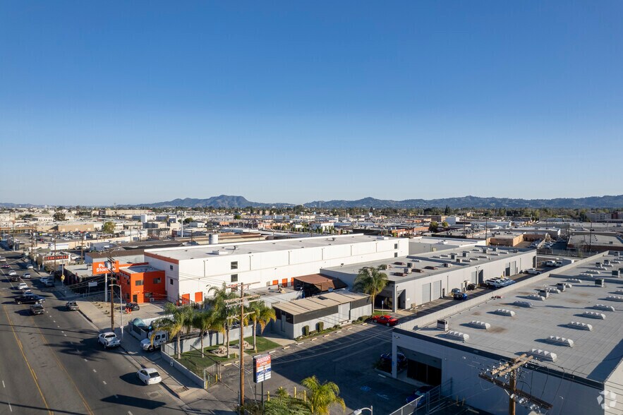 More Photos Of 13006 Saticoy St, North Hollywood Warehouse For Lease
