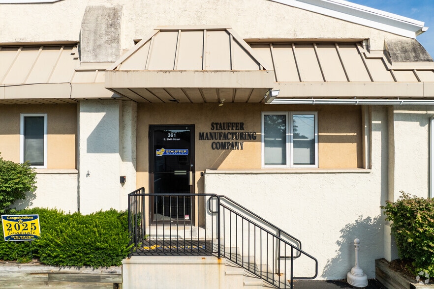 More Photos Of 361 E 6th St, Red Hill Warehouse For Sale