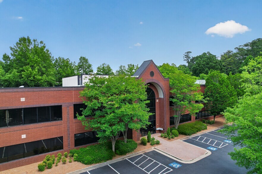 More Photos Of 1357 Hembree Rd, Roswell Medical For Lease