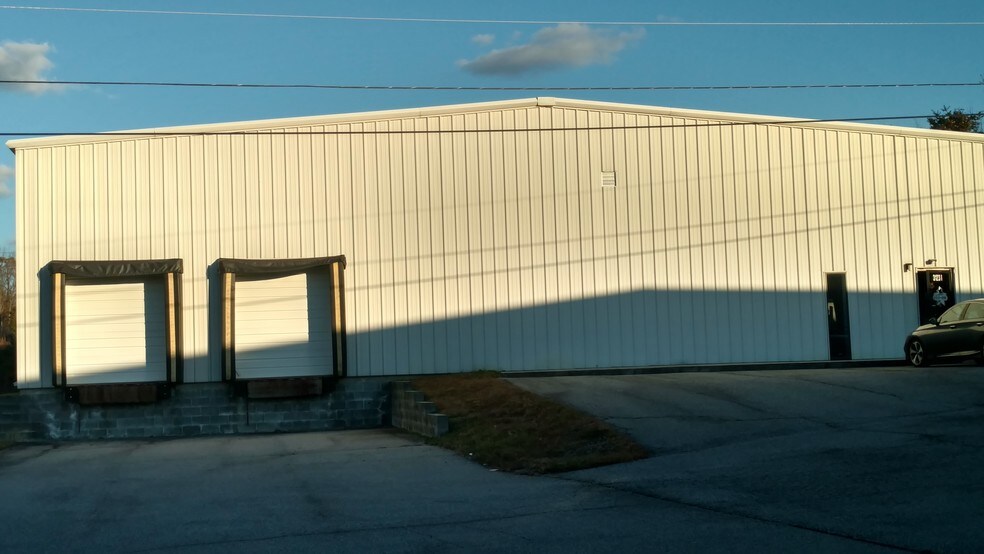 More Photos Of 3123 Cedar Park, Greensboro Unknown For Lease