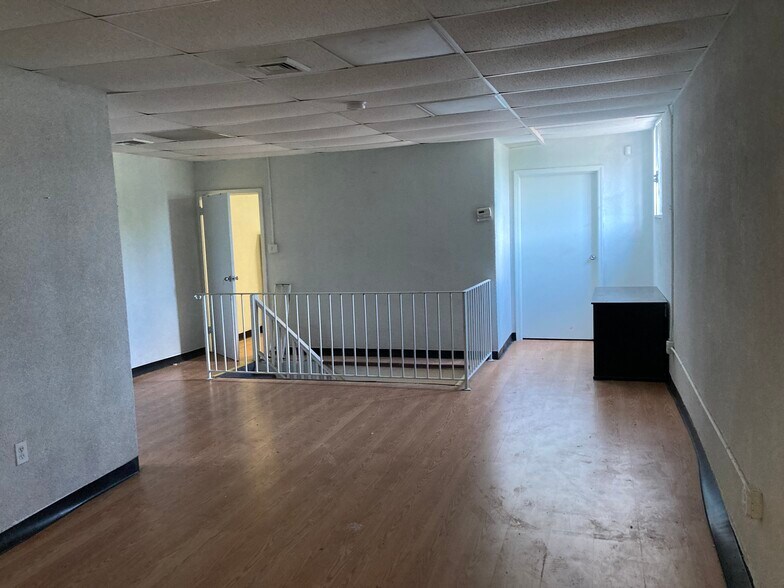 More Photos Of 199-201 N 12th St, Newark Warehouse For Sale
